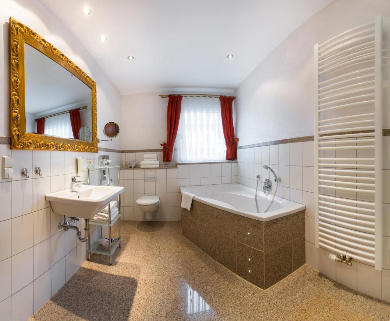 Romantik Hotel Rindenmuehle 빌린겐슈베닝겐 외부 사진